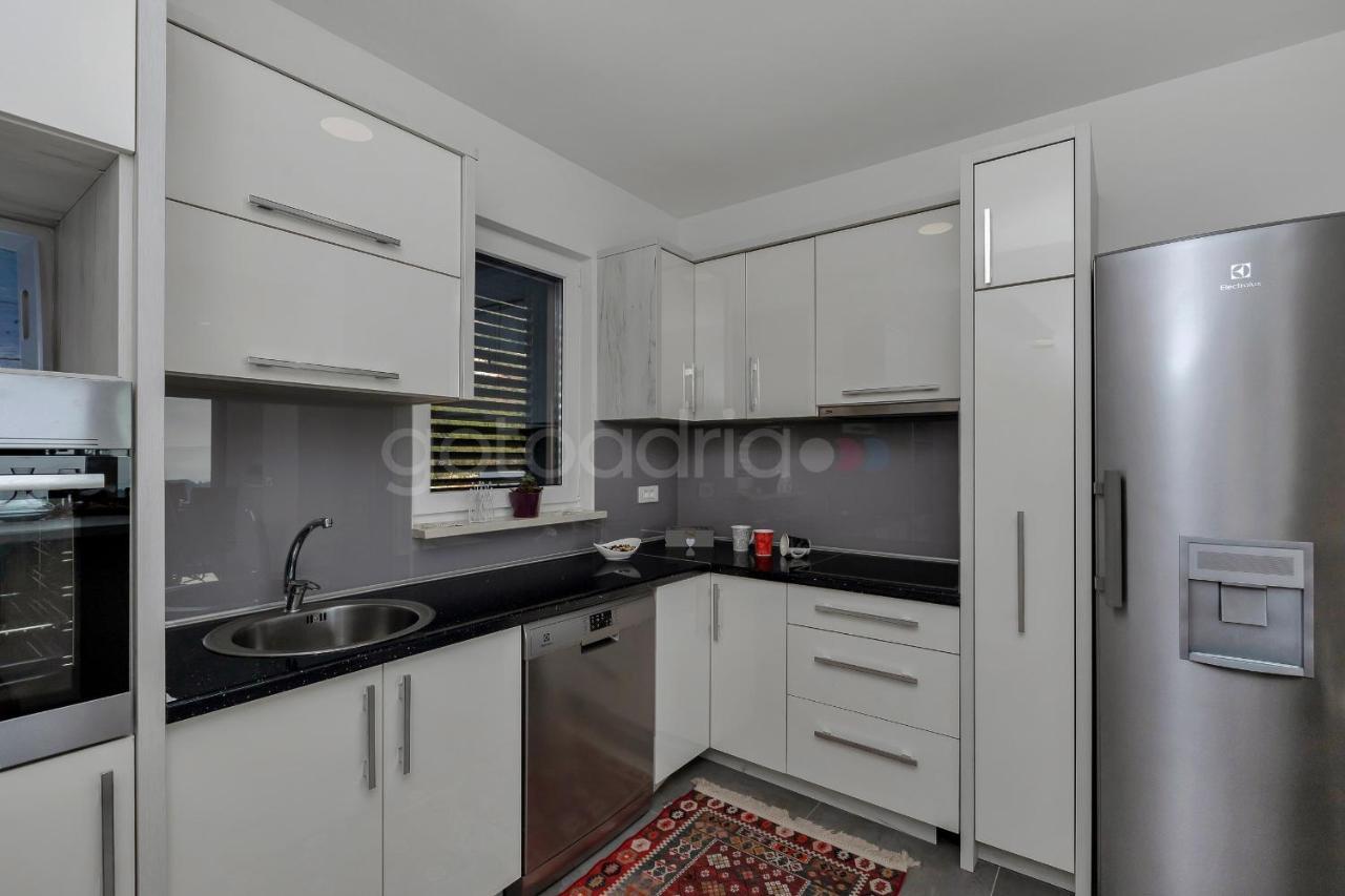 Luxury Apartment Poseidon - Free Beach Parking Makarska Exterior foto