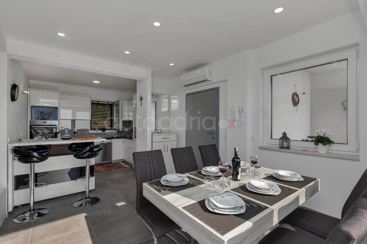 Luxury Apartment Poseidon - Free Beach Parking Makarska Exterior foto